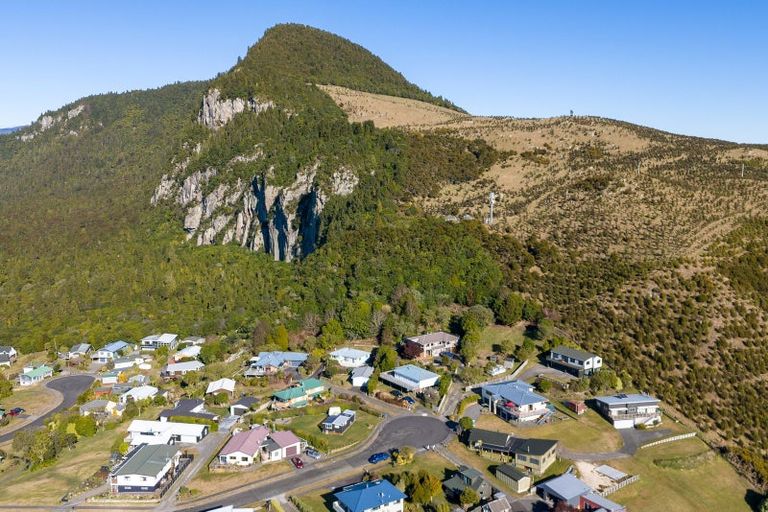 Photo of property in 33 Turangitukua Terrace, Kuratau, Turangi, 3381