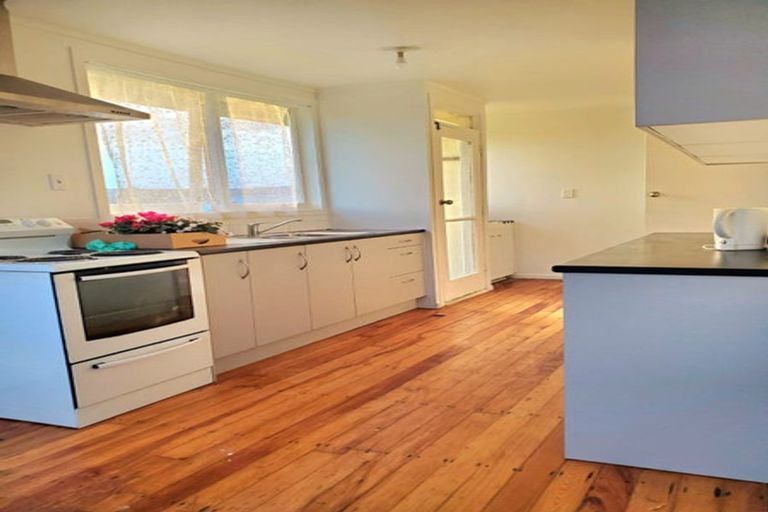 Photo of property in 15 Whiteman Road, Kawakawa, 0210