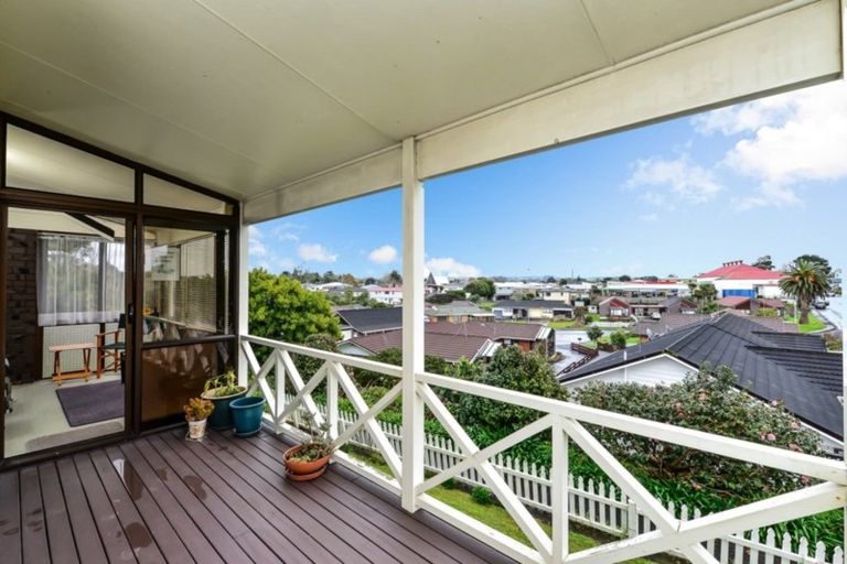 Photo of property in 15b Victoria Avenue, Waiuku, 2123
