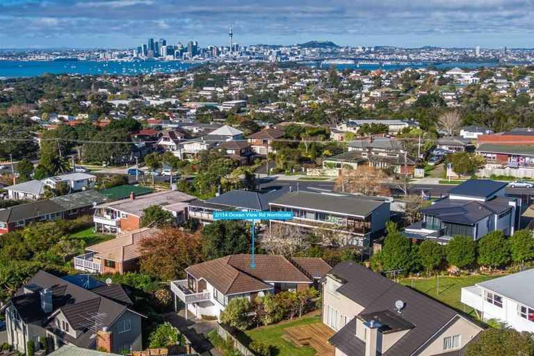 Photo of property in 2/114 Ocean View Road, Northcote, Auckland, 0627