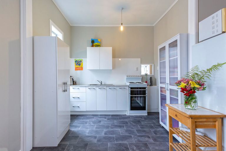 Photo of property in 90 George Street, Tuakau, 2121