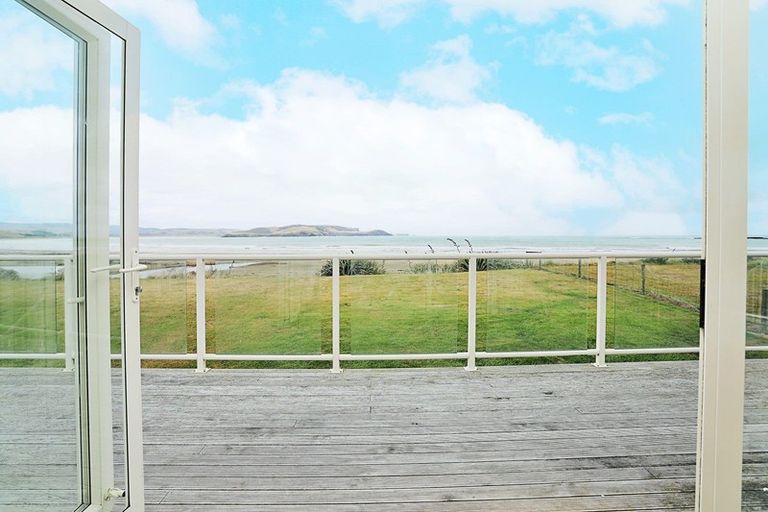 Photo of property in 491 Waikawa-curio Bay Road, Curio Bay, Tokanui, 9884
