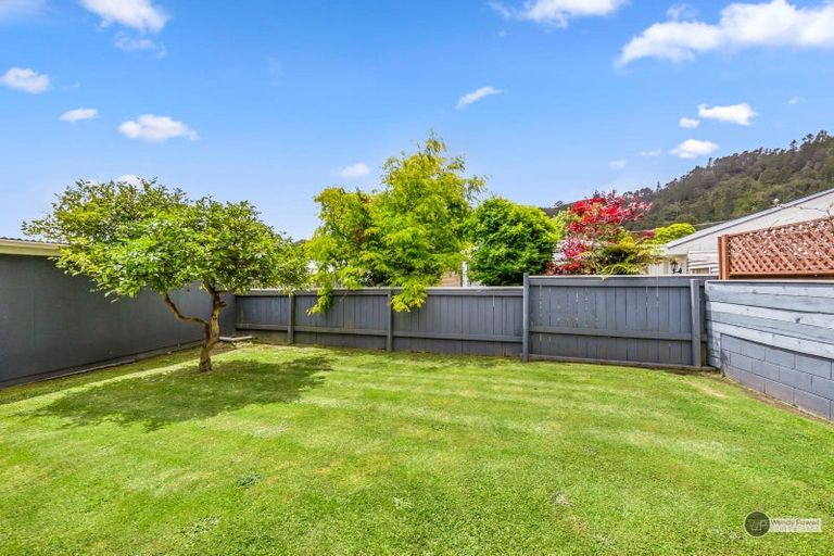 Photo of property in 10a Helvetia Grove, Naenae, Lower Hutt, 5011