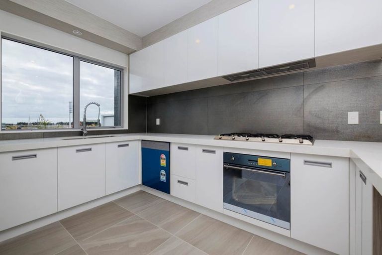Photo of property in 26 Pencaitland Drive, Flat Bush, Auckland, 2019