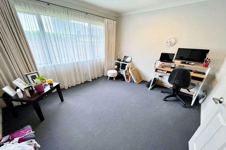 Photo of property in 6 Archer Rayner Place, Greenhithe, Auckland, 0632