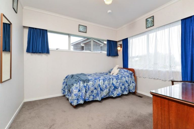 Photo of property in 18 Gilbass Avenue, Hamilton Lake, Hamilton, 3204