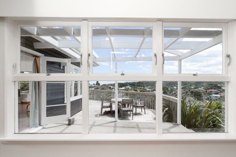 Photo of property in 37 Long Street, Raglan, 3225