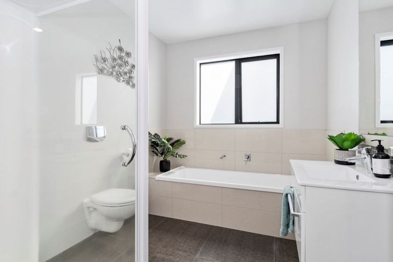 Photo of property in 2 Toetoe Street, Papamoa Beach, Papamoa, 3118
