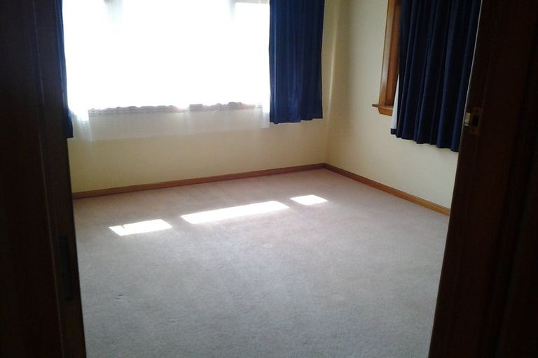 Photo of property in 23 Middlepark Road, Sockburn, Christchurch, 8042