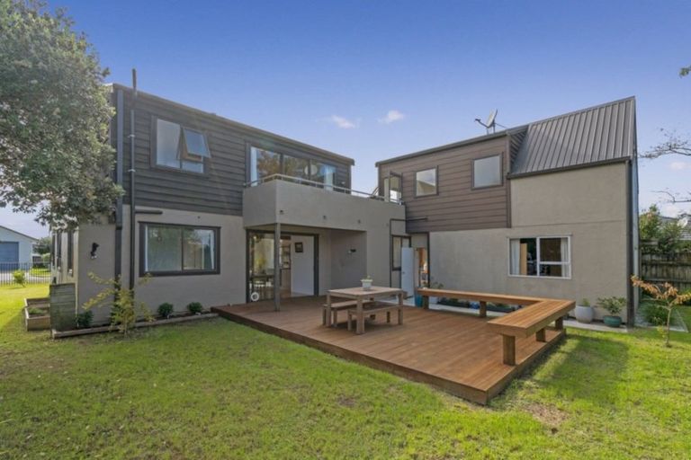 Photo of property in 15 Protea Crescent, Whitianga, 3510