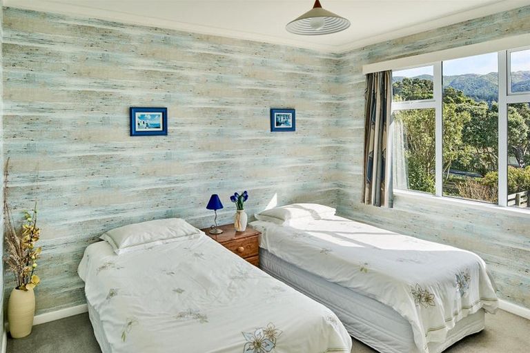 Photo of property in 5 Mahoe Street, Tawa, Wellington, 5028