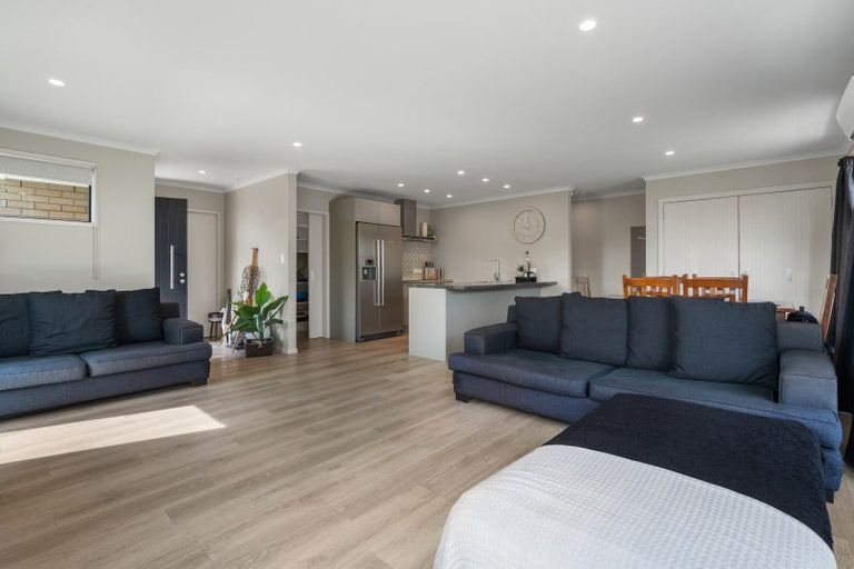 Photo of property in 14 Centaine Way, Papamoa Beach, Papamoa, 3118