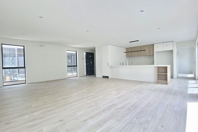 Photo of property in 105 Hamilton Drive, Waiuku, 2123