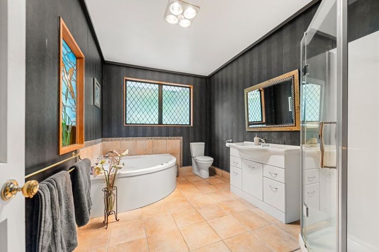 Photo of property in 117 Sweetacres Drive, Belmont, Lower Hutt, 5010