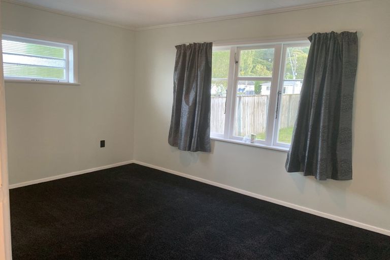 Photo of property in 120 Wainuiomata Road, Wainuiomata, Lower Hutt, 5014