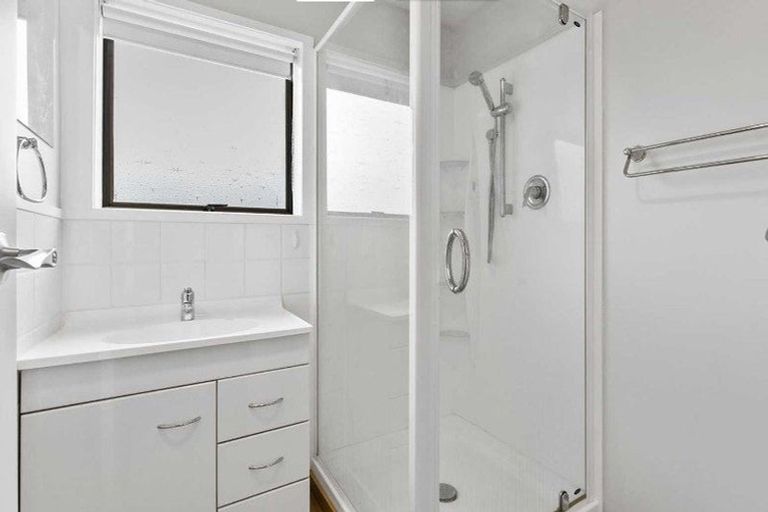 Photo of property in 15 Tangelo Place, Bucklands Beach, Auckland, 2012