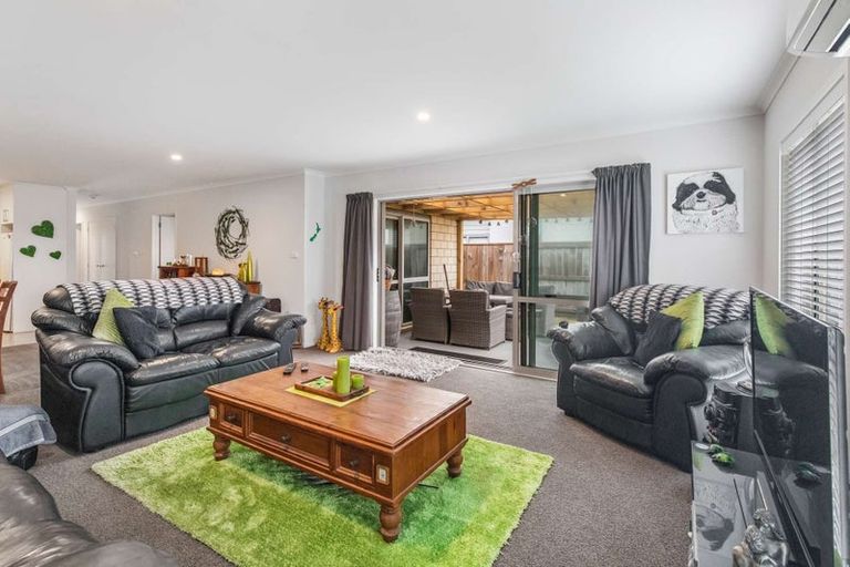 Photo of property in 14 Fuller Street, Papamoa Beach, Papamoa, 3118