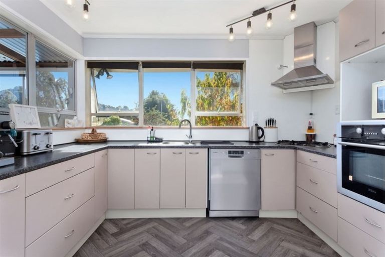 Photo of property in 4 Holyoake Crescent, Kawerau, 3127