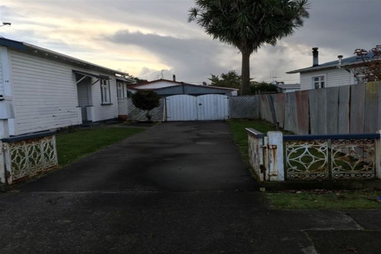 Photo of property in 12 Holyoake Street, Whanganui East, Whanganui, 4500