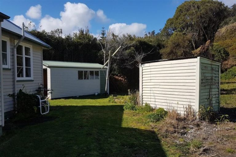 Photo of property in 8 Main Rd Ngakawau, Ngakawau, 7824