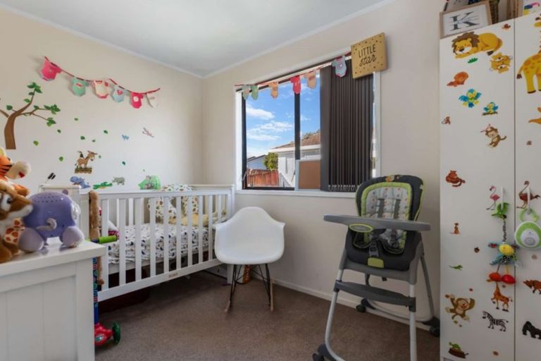 Photo of property in 3/43 Taitimu Drive, Weymouth, Auckland, 2103