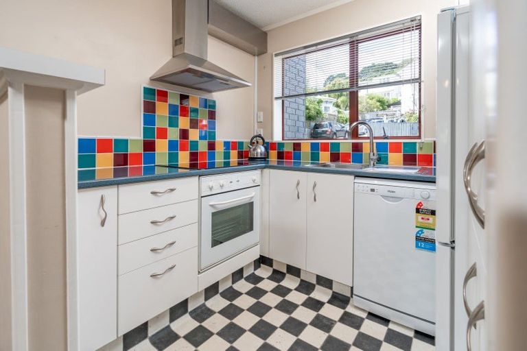 Photo of property in 5f Duke Street, Mount Victoria, Wellington, 6011