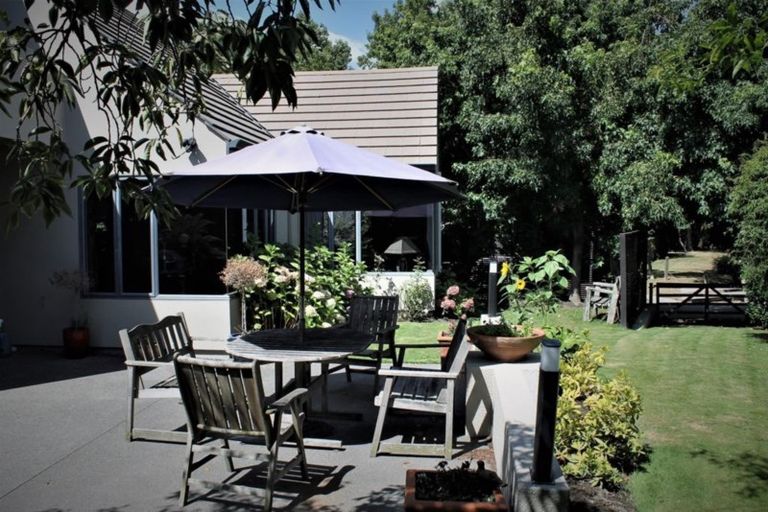 Photo of property in 24 Witbrock Crescent, Burnside, Christchurch, 8053