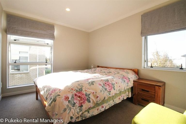 Photo of property in 28 Kuaka Drive, Takanini, 2112