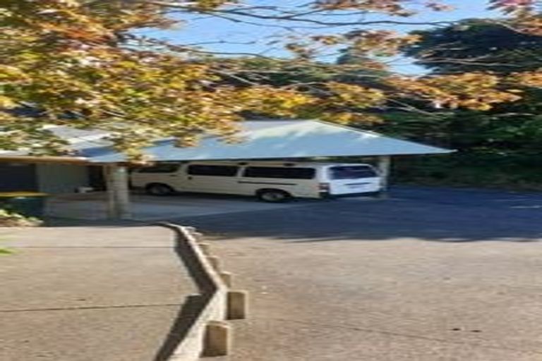 Photo of property in 28 Compton Street, Hillcrest, Auckland, 0627