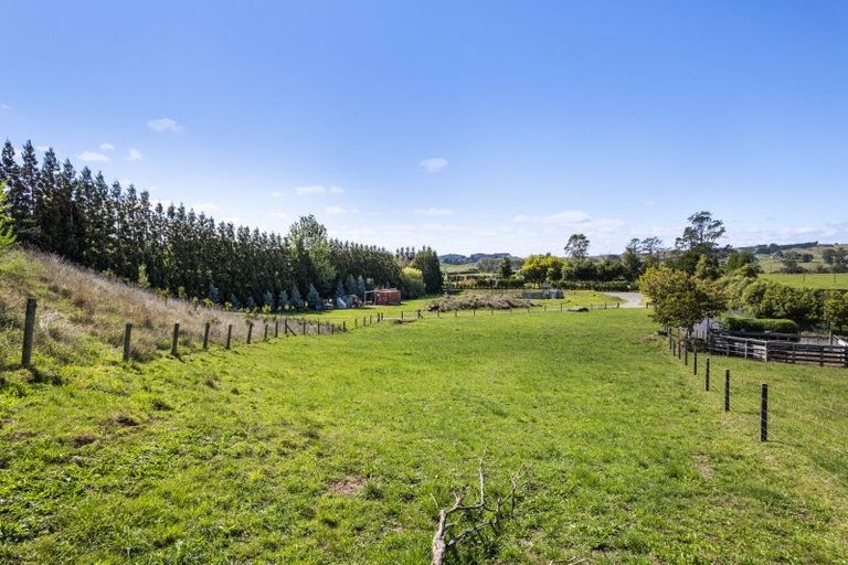 Photo of property in 1106 Egmont Road, Egmont Village, New Plymouth, 4372
