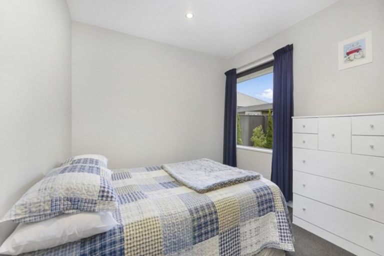 Photo of property in 40 Little Oaks Drive, Yaldhurst, Christchurch, 8042