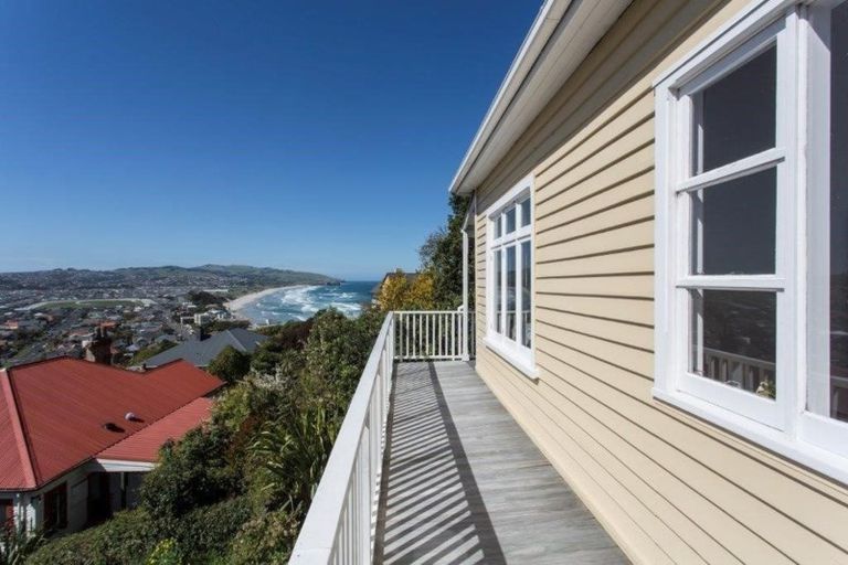 Photo of property in 112 Cliffs Road, Saint Clair, Dunedin, 9012