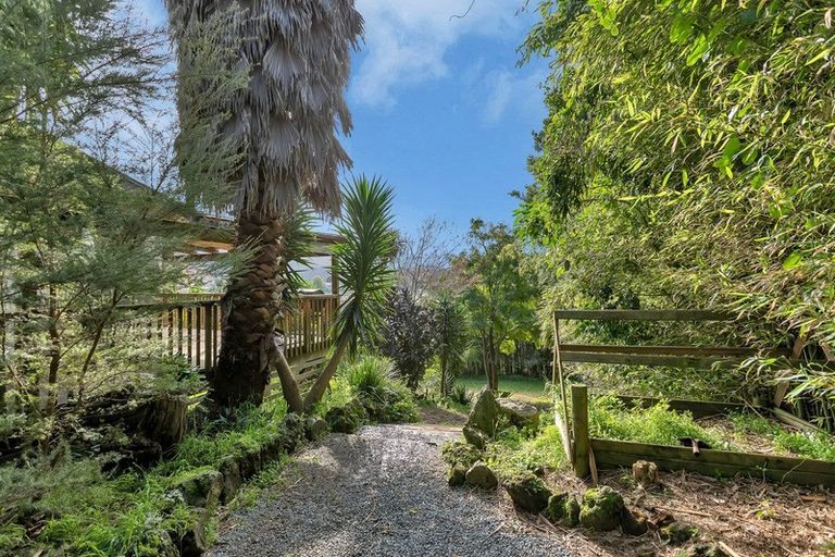 Photo of property in 24 Mcinnes Avenue, Te Kamo, Whangarei, 0112
