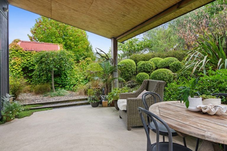 Photo of property in 2 Laly Haddon Place, Matakana, 0985