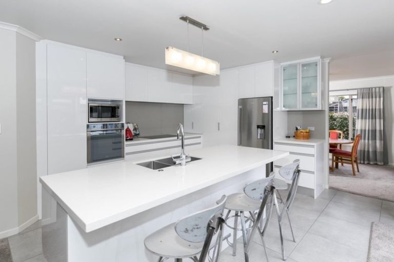 Photo of property in 2 Peninsula Point, Huntington, Hamilton, 3210