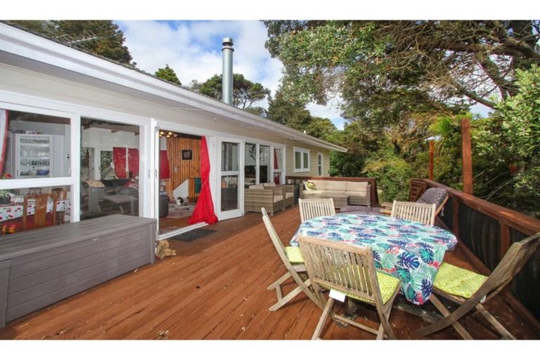 Photo of property in 28 Kauri Road, Birkenhead, Auckland, 0626