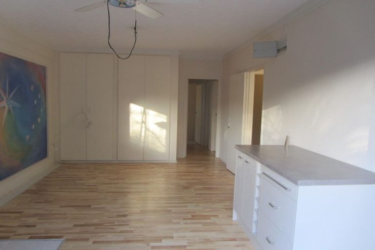 Photo of property in 1/36 Saddleback Rise, Murrays Bay, Auckland, 0630