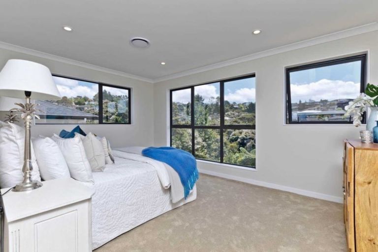 Photo of property in 30 Para Close, Fairview Heights, Auckland, 0632