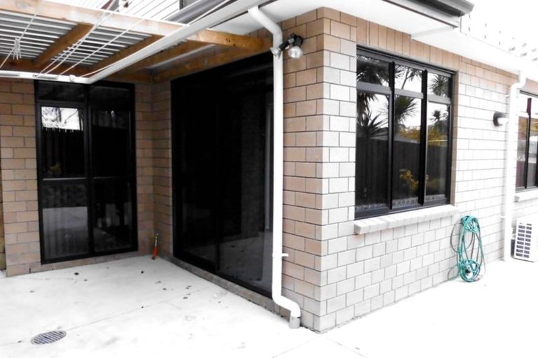 Photo of property in 4 Chieftain Rise, Goodwood Heights, Auckland, 2105