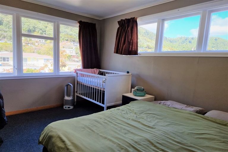 Photo of property in 103 Waikawa Road, Picton, 7220