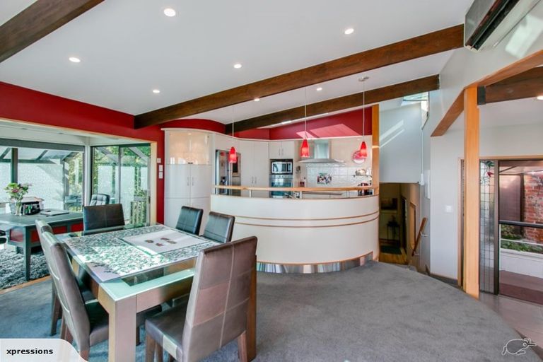 Photo of property in 15 Milton Terrace, Hospital Hill, Napier, 4110