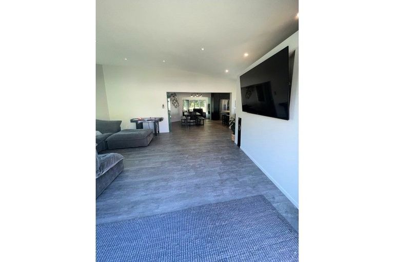 Photo of property in 1 Airlie Road, Plimmerton, Porirua, 5026