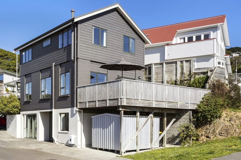 Photo of property in 9a Tavistock Road, Melrose, Wellington, 6023