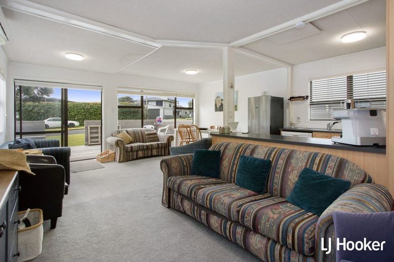 Photo of property in 13 Hinemoa Road, Waihi Beach, 3611