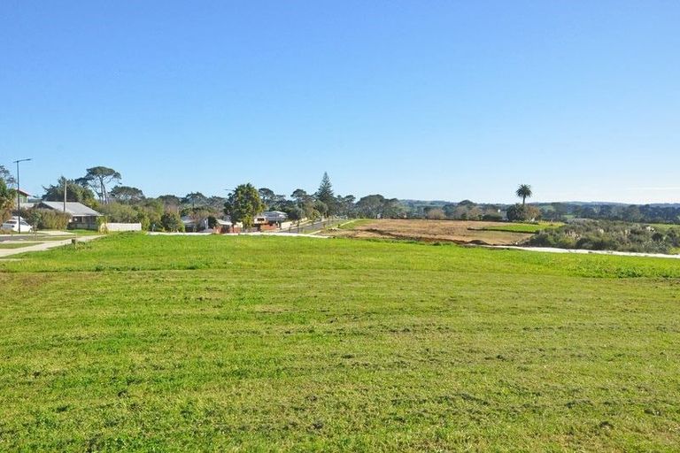 Photo of property in 61 Mclarin Road, Glenbrook, Waiuku, 2681