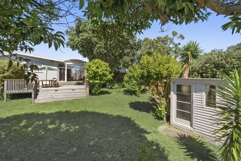 Photo of property in 24 Sycamore Drive, Sunnynook, Auckland, 0620