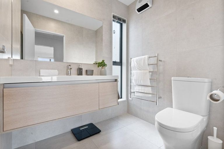 Photo of property in 68 Matairangi Avenue, Totara Heights, Auckland, 2105