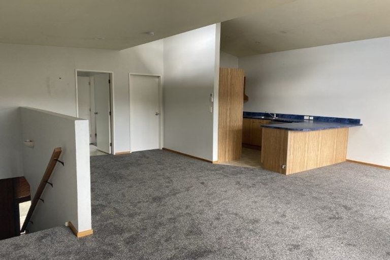 Photo of property in 22 Marina View, Paremata, Porirua, 5026