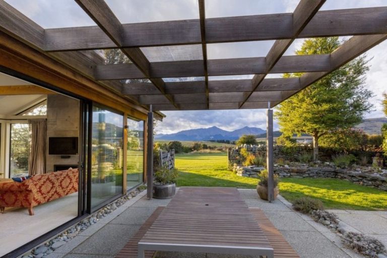 Photo of property in 6 Reading Court, Jacks Point, Queenstown, 9371