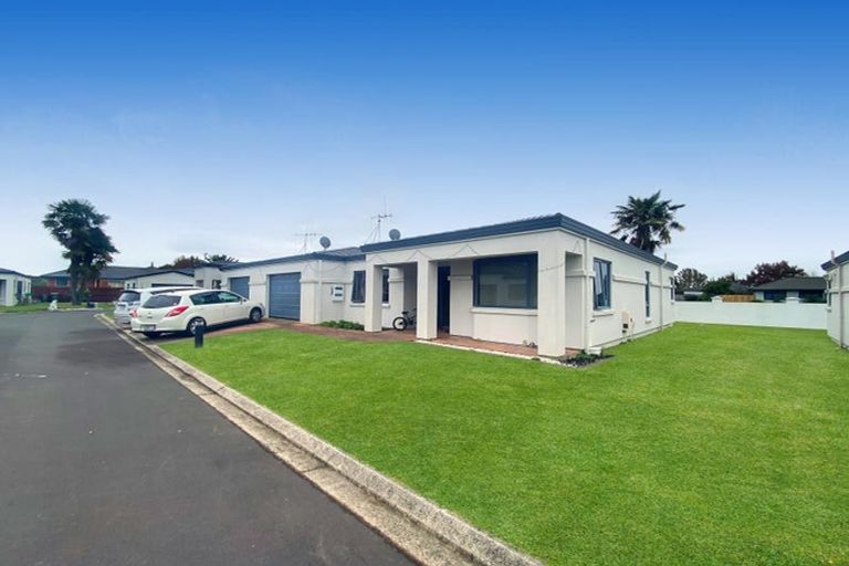 Photo of property in 14 Sudbury Court, Rototuna North, Hamilton, 3210